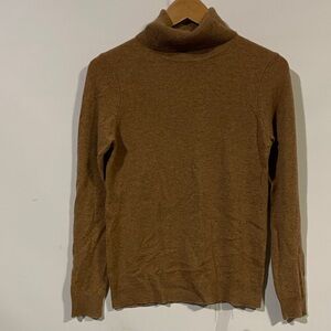 Women’s cashmere charter club Brown Turtleneck Sweater